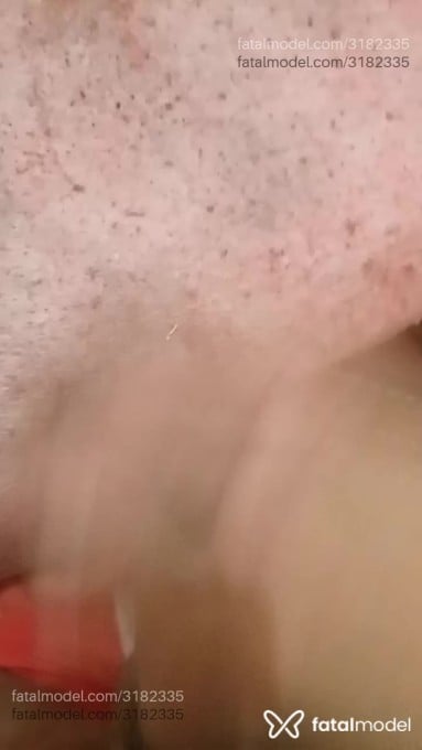 Acompanhante homem com cabelo castanho de olhos castanhos - Adel samado