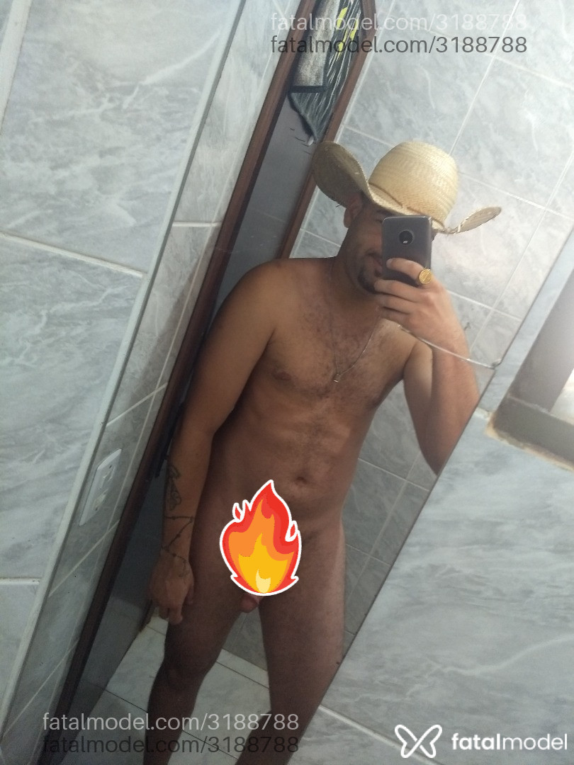 Acompanhante homem com cabelo castanho de olhos castanhos em Virtual Acompanhante homem com cabelo castanho de olhos castanhos em Virtual - Cowboymatuto