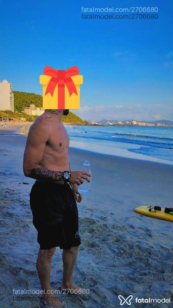 Acompanhante homem morena (o) de olhos castanhos em Balneário Camboriú - Evandro