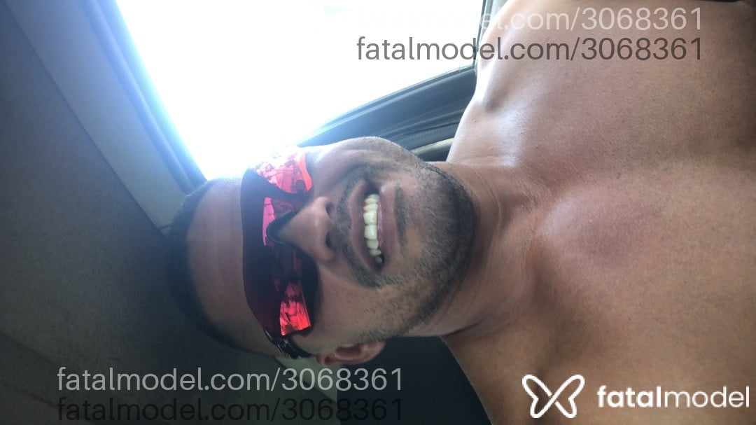 Acompanhante homem morena (o) de olhos mel em Ubatuba Acompanhante homem morena (o) de olhos mel em Ubatuba - Matheus