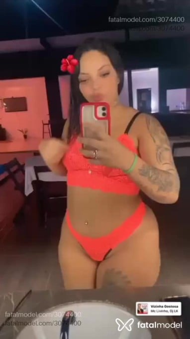 Acompanhante mulher morena (o) de olhos mel em Nerópolis Acompanhante mulher morena (o) de olhos mel em Nerópolis - Maria