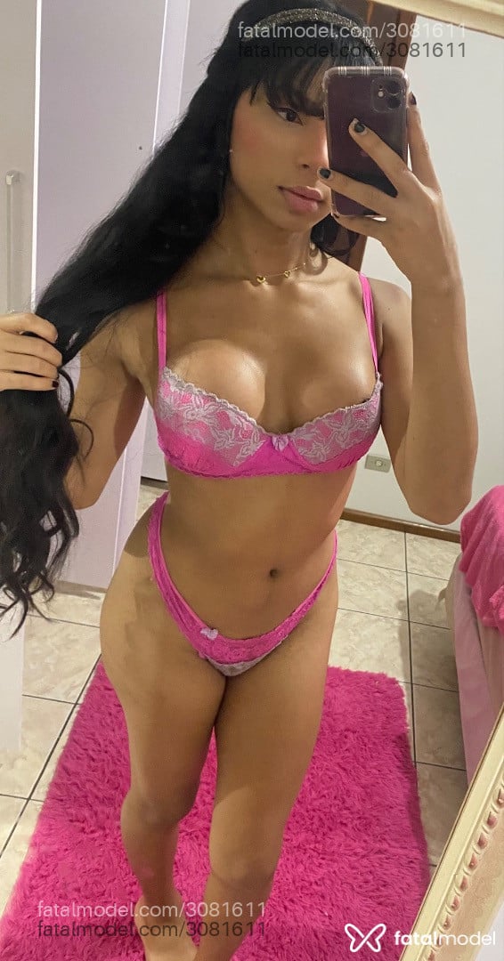 Acompanhante mulher trans morena (o) de olhos pretos em Campo Mourão - Lari Novinhax