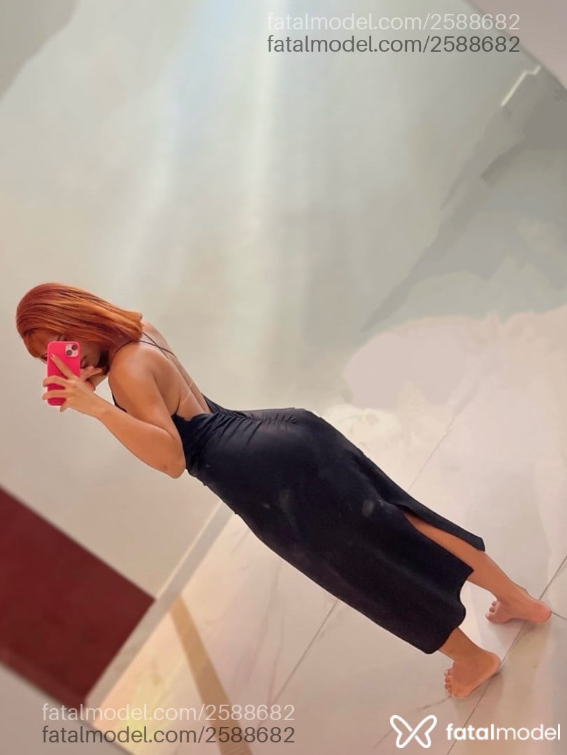 Acompanhante mulher com cabelo castanho de olhos castanhos - Fox Acompanhante mulher com cabelo castanho de olhos castanhos - Fox