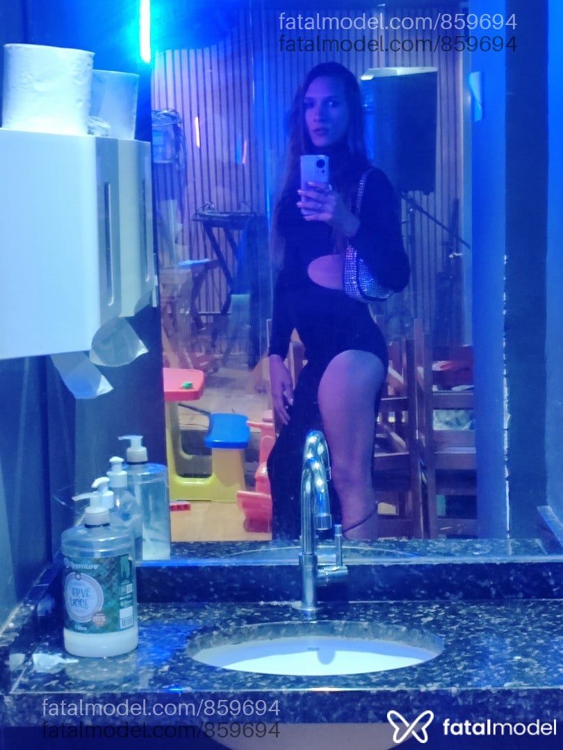 Acompanhante travesti morena (o) de olhos pretos em Campo Verde - Kelly Bueno