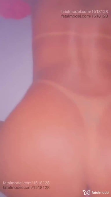 Acompanhante travesti com cabelo castanho de olhos mel em Vitória Acompanhante travesti com cabelo castanho de olhos mel em Vitória - Thay Ferrarini
