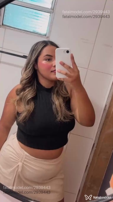 Acompanhante mulher morena (o) de olhos castanhos em Teixeira de Freitas Acompanhante mulher morena (o) de olhos castanhos em Teixeira de Freitas - Júlia Martins
