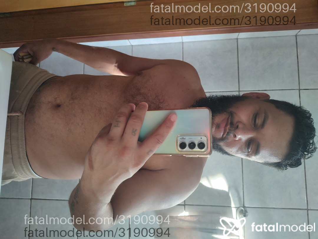 Acompanhante homem morena (o) de olhos castanhos em Viamão Acompanhante homem morena (o) de olhos castanhos em Viamão - Everson