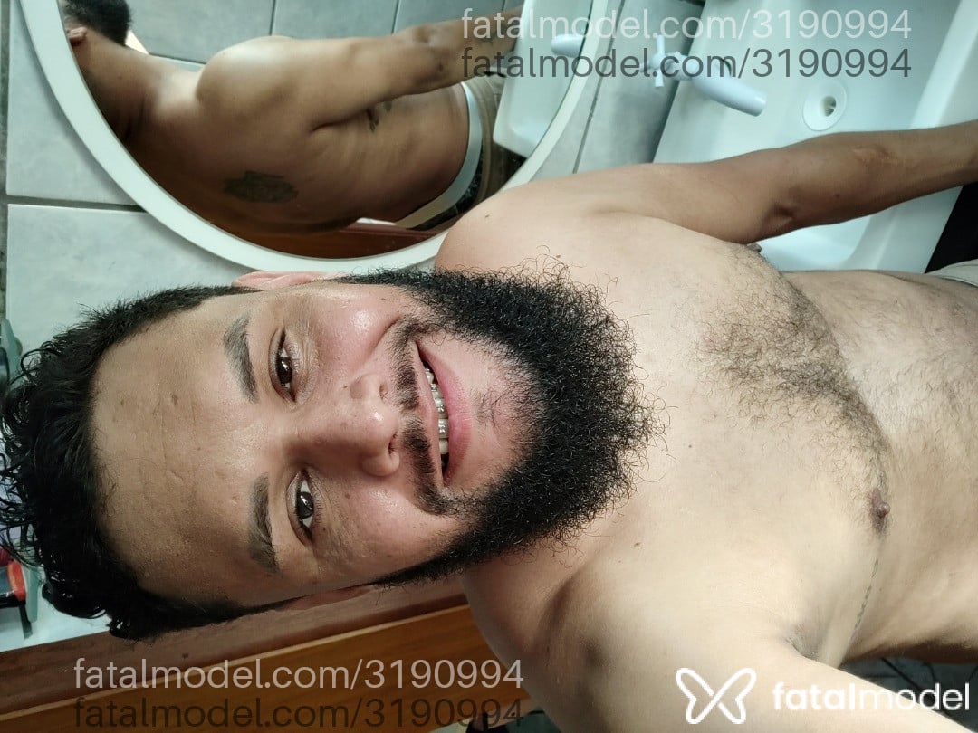 Acompanhante homem morena (o) de olhos castanhos em Viamão Acompanhante homem morena (o) de olhos castanhos em Viamão - Everson