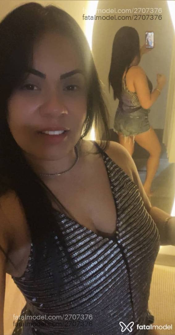 Acompanhante mulher morena (o) de olhos pretos - Sofia