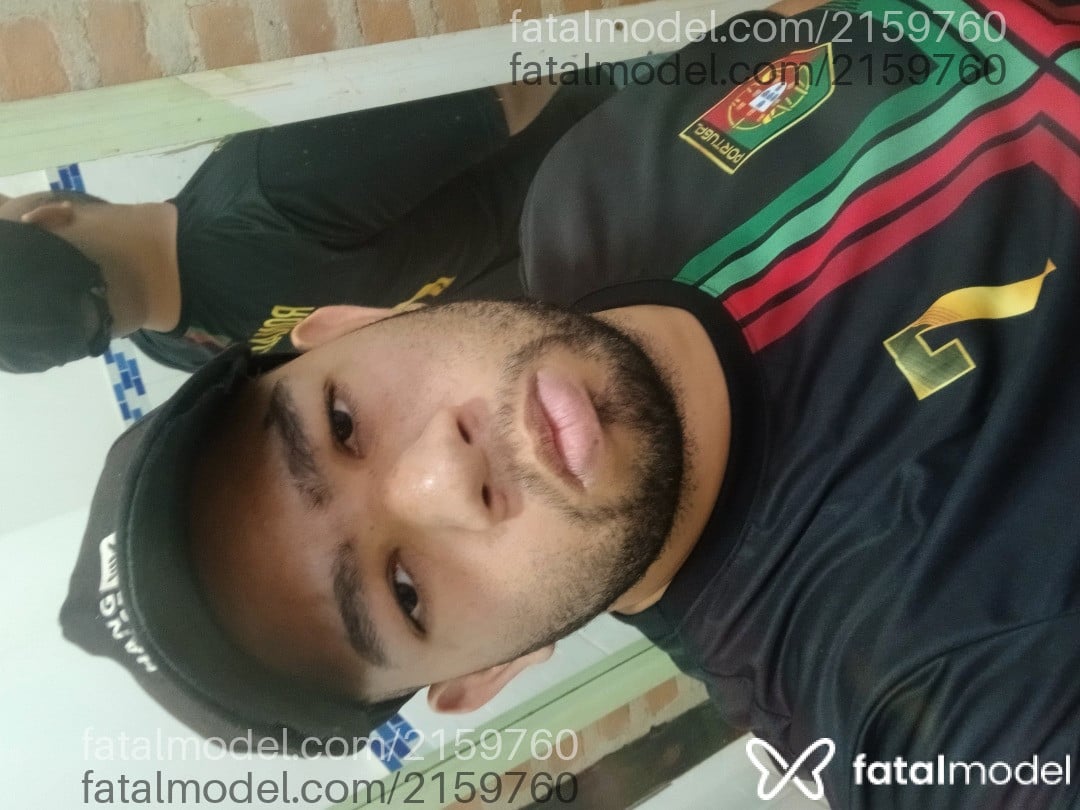 Acompanhante homem morena (o) de olhos pretos em Paraty - Larocca
