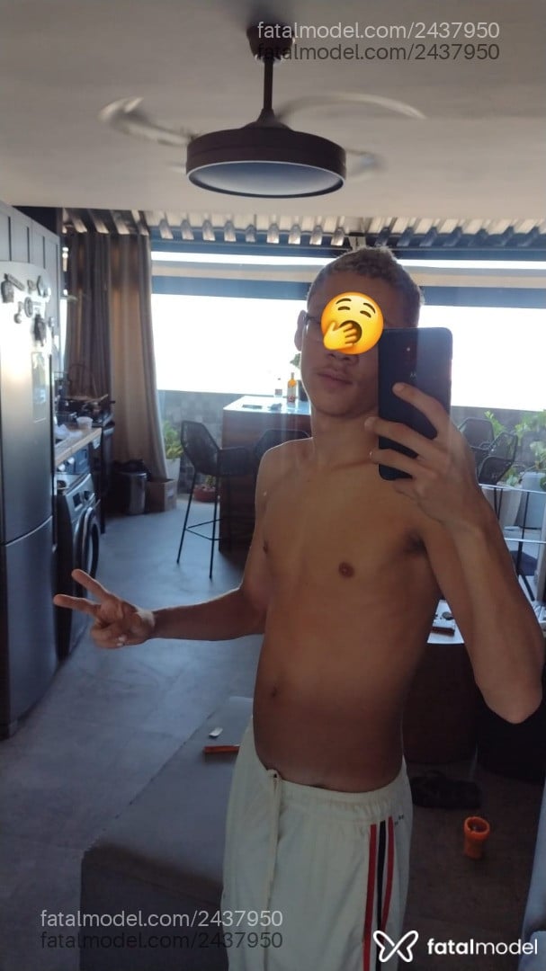 Acompanhante homem loira (o) de olhos castanhos em Rio de Janeiro - Miguel