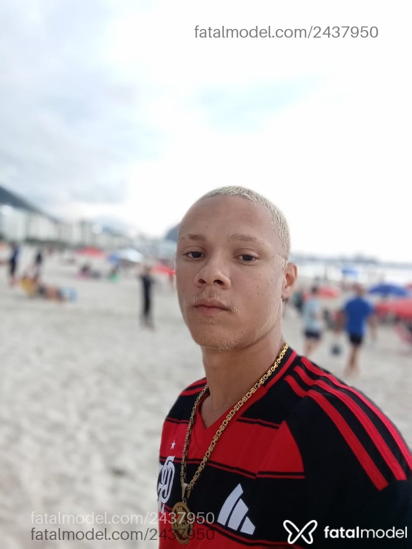 Acompanhante homem loira (o) de olhos castanhos em Rio de Janeiro - Miguel