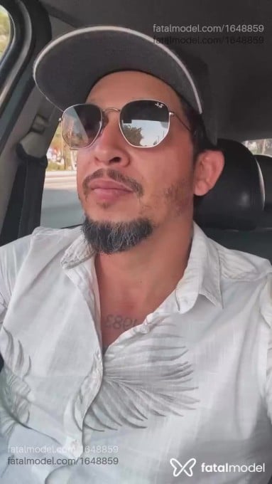 Acompanhante homem com cabelo castanho de olhos castanhos em São Paulo Acompanhante homem com cabelo castanho de olhos castanhos em São Paulo - Opatrao