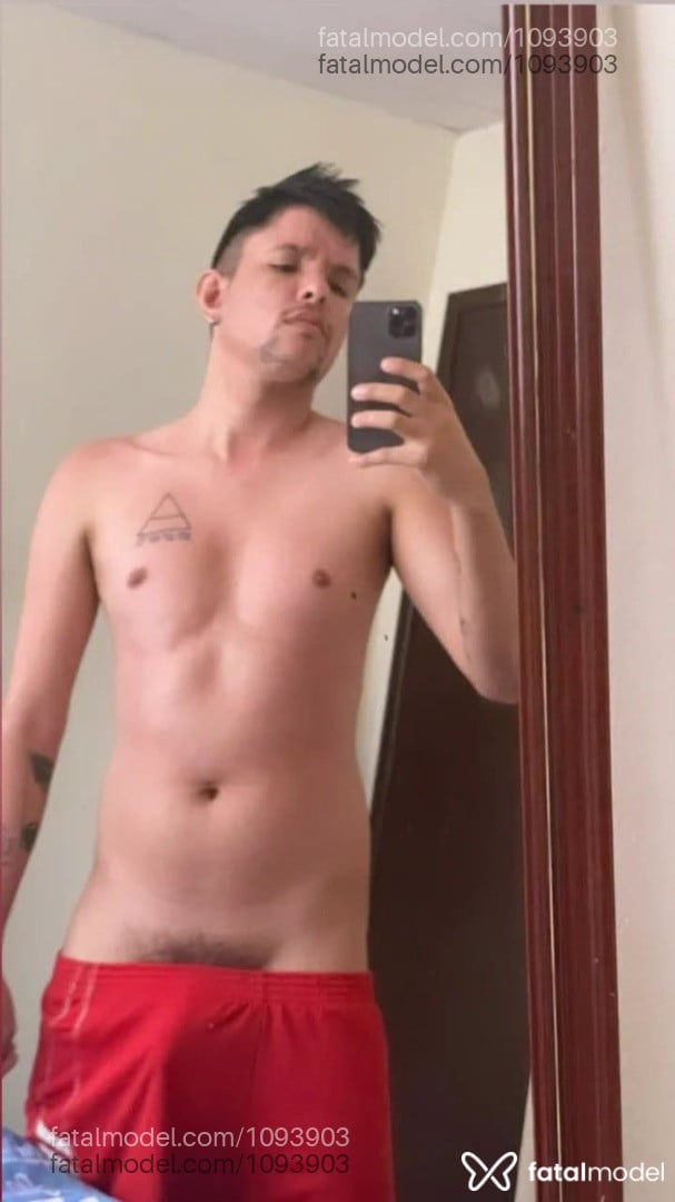 Acompanhante homem morena (o) de olhos pretos em Joinville Acompanhante homem morena (o) de olhos pretos em Joinville - Mlkpassivo