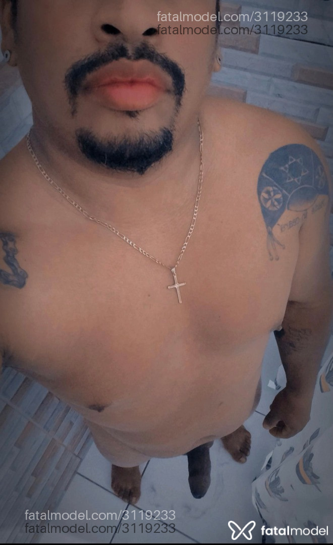 Acompanhante homem morena (o) de olhos castanhos em Cambará do Sul - Negro Joey