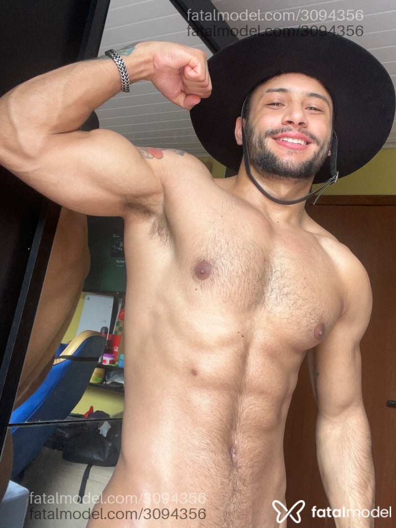 Acompanhante homem morena (o) de olhos castanhos em São Paulo - Titanboy