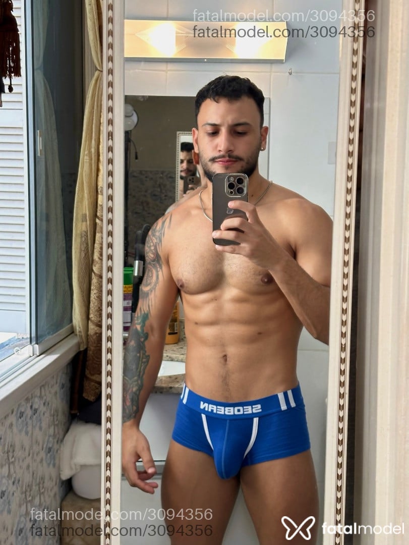 Acompanhante homem morena (o) de olhos castanhos em São Paulo - Titanboy