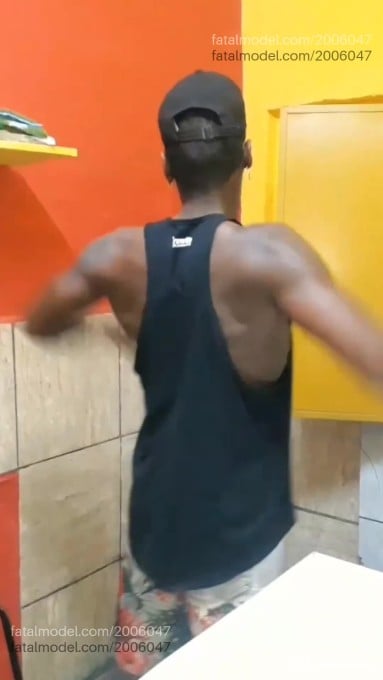 Acompanhante homem morena (o) de olhos castanhos em Taquaritinga - Santinon