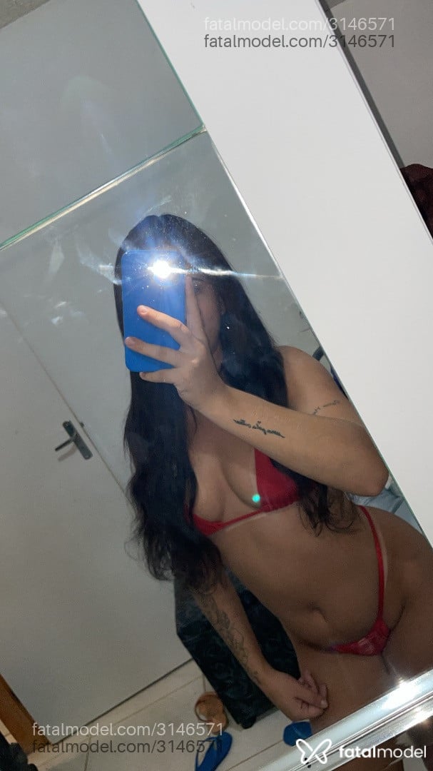Acompanhante mulher com cabelo castanho de olhos castanhos - Vitoria
