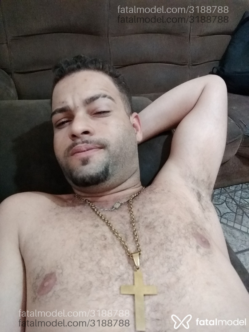Acompanhante homem com cabelo castanho de olhos castanhos em Virtual Acompanhante homem com cabelo castanho de olhos castanhos em Virtual - Cowboymatuto