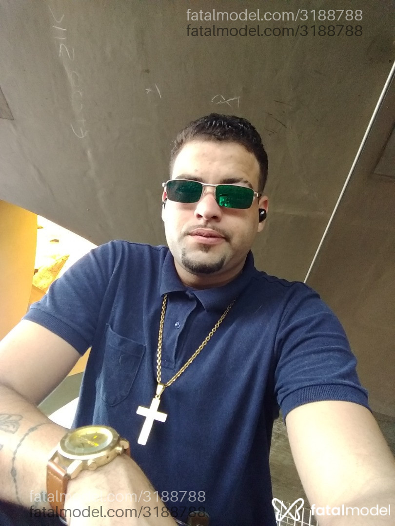 Acompanhante homem com cabelo castanho de olhos castanhos em Virtual Acompanhante homem com cabelo castanho de olhos castanhos em Virtual - Cowboymatuto