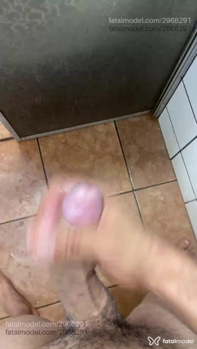 Acompanhante homem morena (o) de olhos castanhos em Rio Verde - Lucasdias