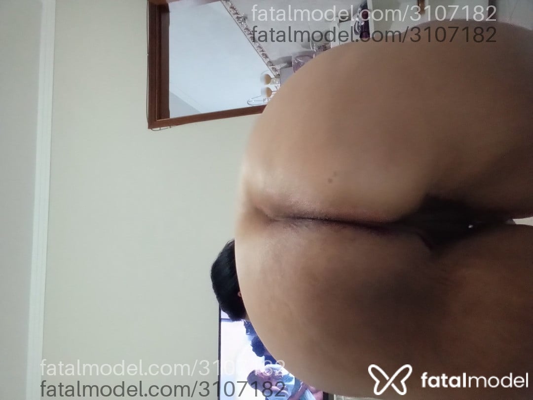 Acompanhante mulher com cabelo castanho de olhos castanhos - Paty