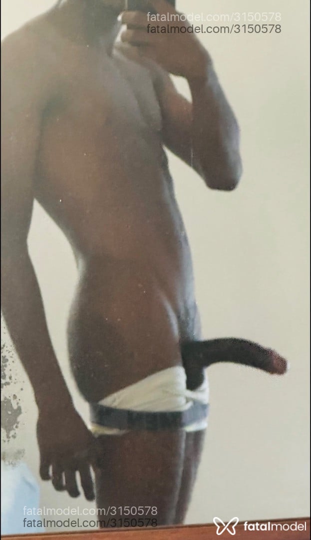 Acompanhante homem morena (o) de olhos pretos em Rio de Janeiro Acompanhante homem morena (o) de olhos pretos em Rio de Janeiro - Joao