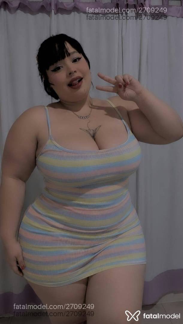 Acompanhante mulher com cabelo castanho de olhos castanhos - Yummii