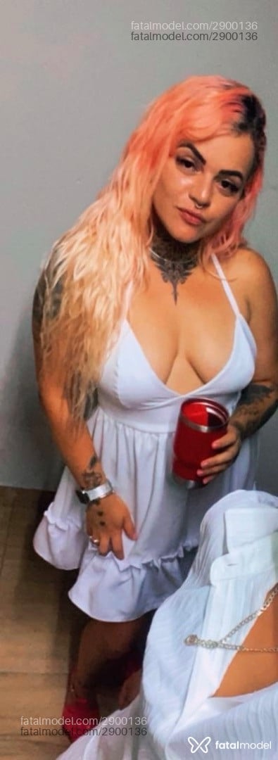Acompanhante mulher loira (o) de olhos castanhos em Mineiros - Giovana