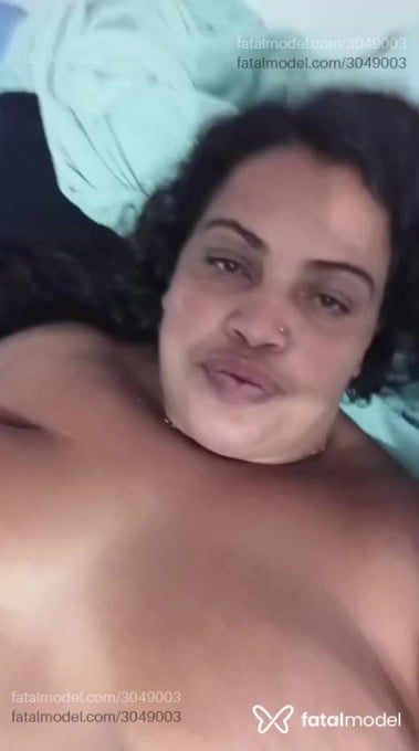 Acompanhante mulher morena (o) de olhos mel - MORENA Acompanhante mulher morena (o) de olhos mel - MORENA