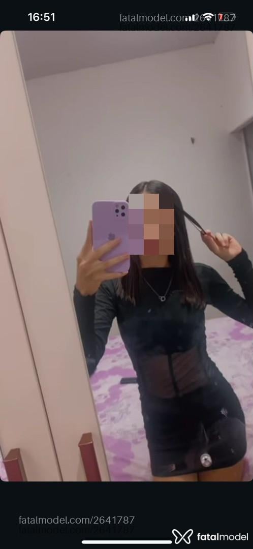 Acompanhante mulher com cabelo castanho de olhos castanhos em Virtual - Hellen Fontenelle