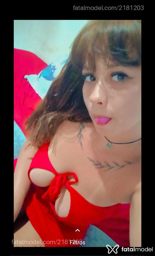 Acompanhante mulher com cabelo colorido de olhos castanhos em Virtual - Maah Buguinha