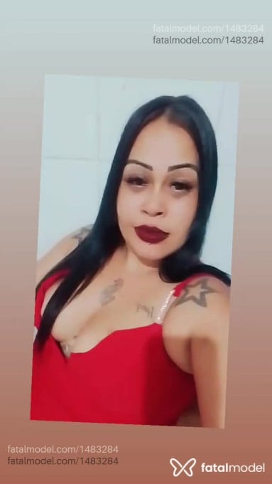 Acompanhante mulher com cabelo castanho de olhos castanhos em Uberaba Acompanhante mulher com cabelo castanho de olhos castanhos em Uberaba - Baronesa