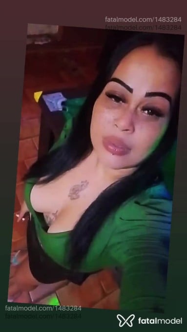 Acompanhante mulher com cabelo castanho de olhos castanhos em Uberaba Acompanhante mulher com cabelo castanho de olhos castanhos em Uberaba - Baronesa