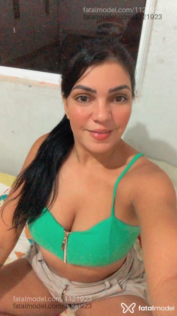 Acompanhante mulher morena (o) de olhos castanhos em Quirinópolis Acompanhante mulher morena (o) de olhos castanhos em Quirinópolis - Belzinha