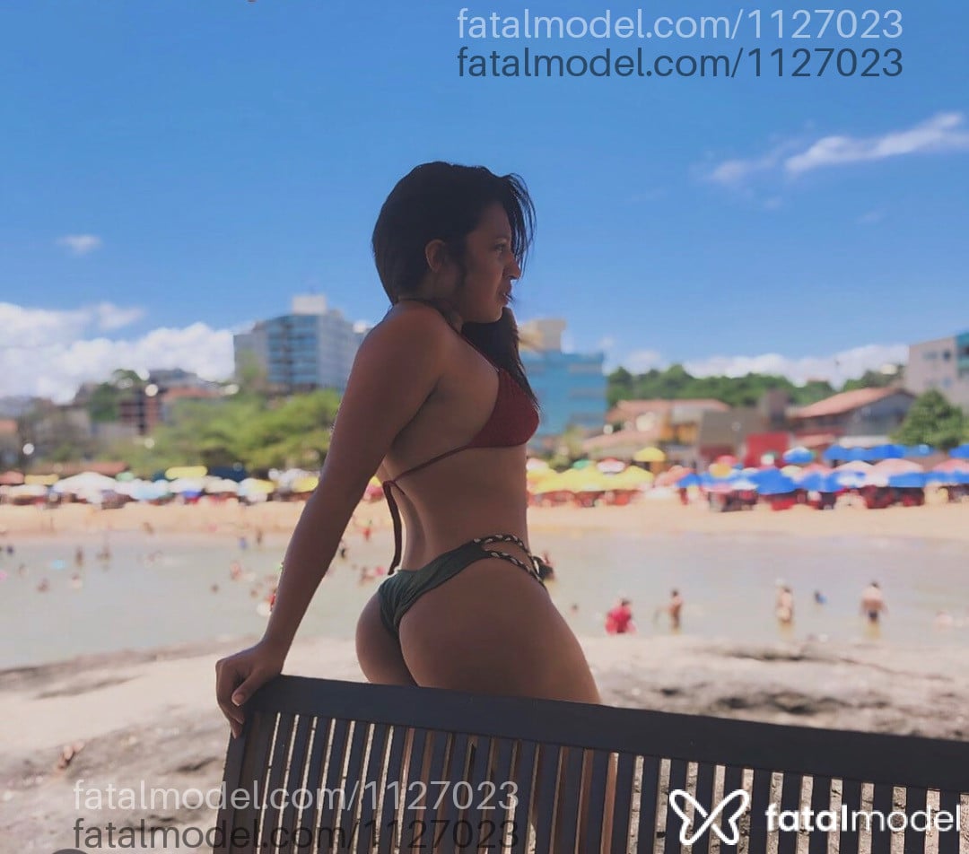 Acompanhante mulher com cabelo castanho de olhos castanhos em Itabira Acompanhante mulher com cabelo castanho de olhos castanhos em Itabira - Carolina Fialho