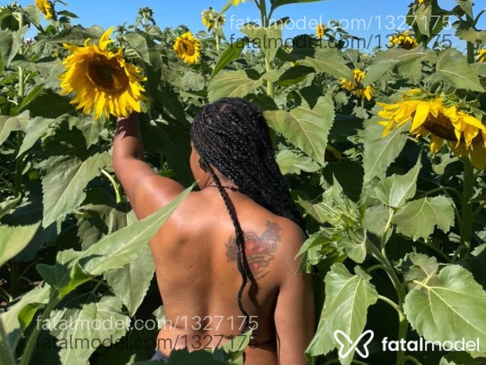 Acompanhante mulher com cabelo castanho de olhos castanhos em Uberlândia - Aninha