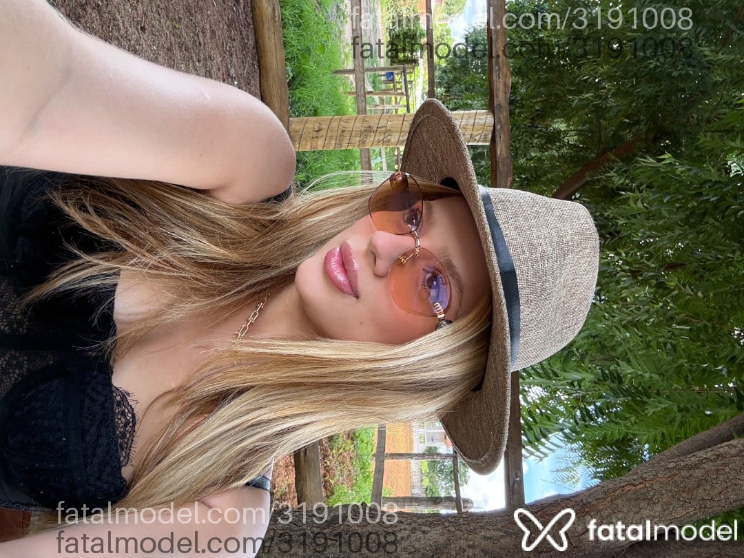 Acompanhante mulher loira (o) de olhos mel em São Paulo - Antonnela