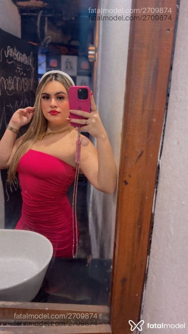 Acompanhante mulher loira (o) de olhos mel em Itajaí - Mirella Prado