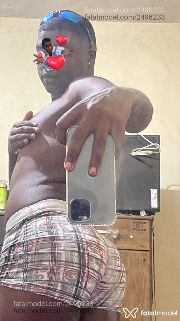 Acompanhante homem morena (o) de olhos castanhos em Rio de Janeiro - Lucas