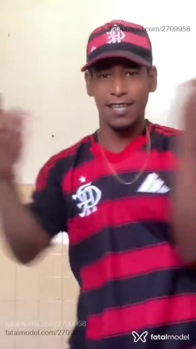 Acompanhante homem morena (o) de olhos pretos em Uberlândia - Preto Chique