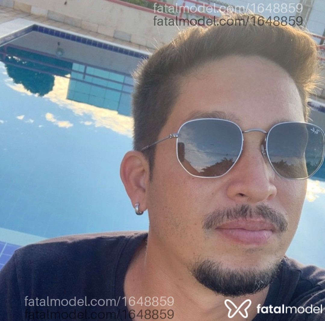 Acompanhante homem com cabelo castanho de olhos castanhos em São Paulo Acompanhante homem com cabelo castanho de olhos castanhos em São Paulo - Opatrao