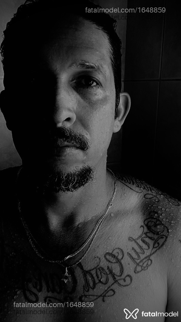Acompanhante homem com cabelo castanho de olhos castanhos em São Paulo Acompanhante homem com cabelo castanho de olhos castanhos em São Paulo - Opatrao
