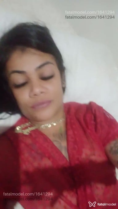 Acompanhante mulher morena (o) de olhos pretos em Pontes e Lacerda Acompanhante mulher morena (o) de olhos pretos em Pontes e Lacerda - Delly Araújo