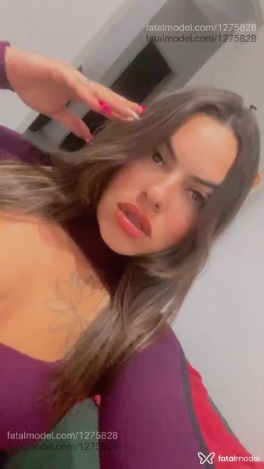 Acompanhante mulher loira (o) de olhos castanhos em São Sebastião - Jhully bahianinha