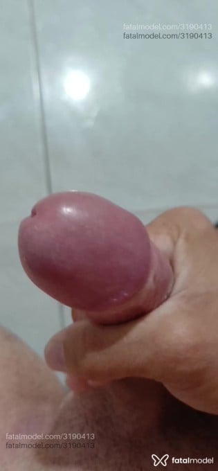 Acompanhante homem com cabelo castanho de olhos pretos em Posse Acompanhante homem com cabelo castanho de olhos pretos em Posse - Pedro