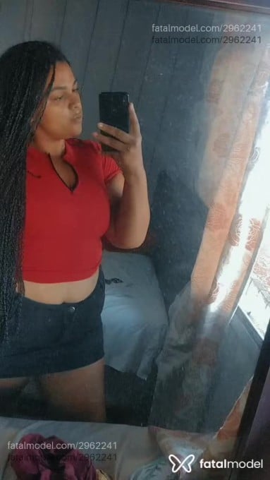 Acompanhante mulher com cabelo castanho de olhos castanhos - Kauhh Acompanhante mulher com cabelo castanho de olhos castanhos - Kauhh