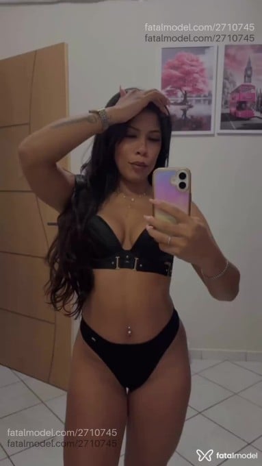 Acompanhante mulher morena (o) de olhos mel em Baixo Guandu Acompanhante mulher morena (o) de olhos mel em Baixo Guandu - Paola Ferrari