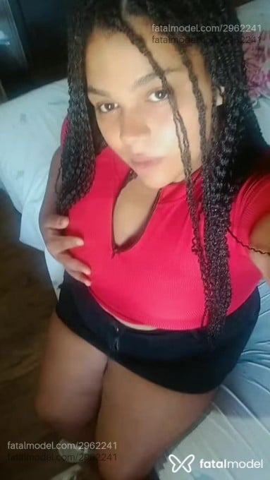 Acompanhante mulher com cabelo castanho de olhos castanhos - Kauhh Acompanhante mulher com cabelo castanho de olhos castanhos - Kauhh